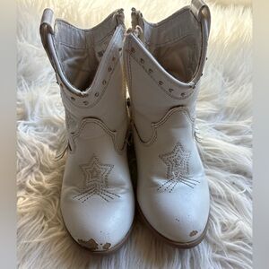 Dream Pairs white western cowgirl boots size 9